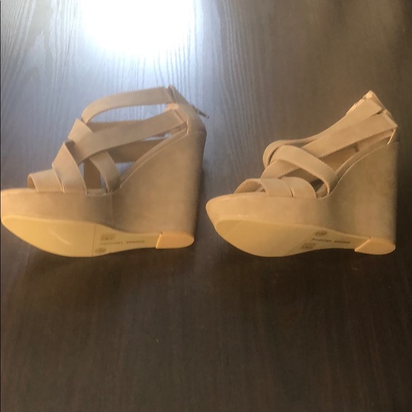 Wedge Sandals - Picture 4 of 7